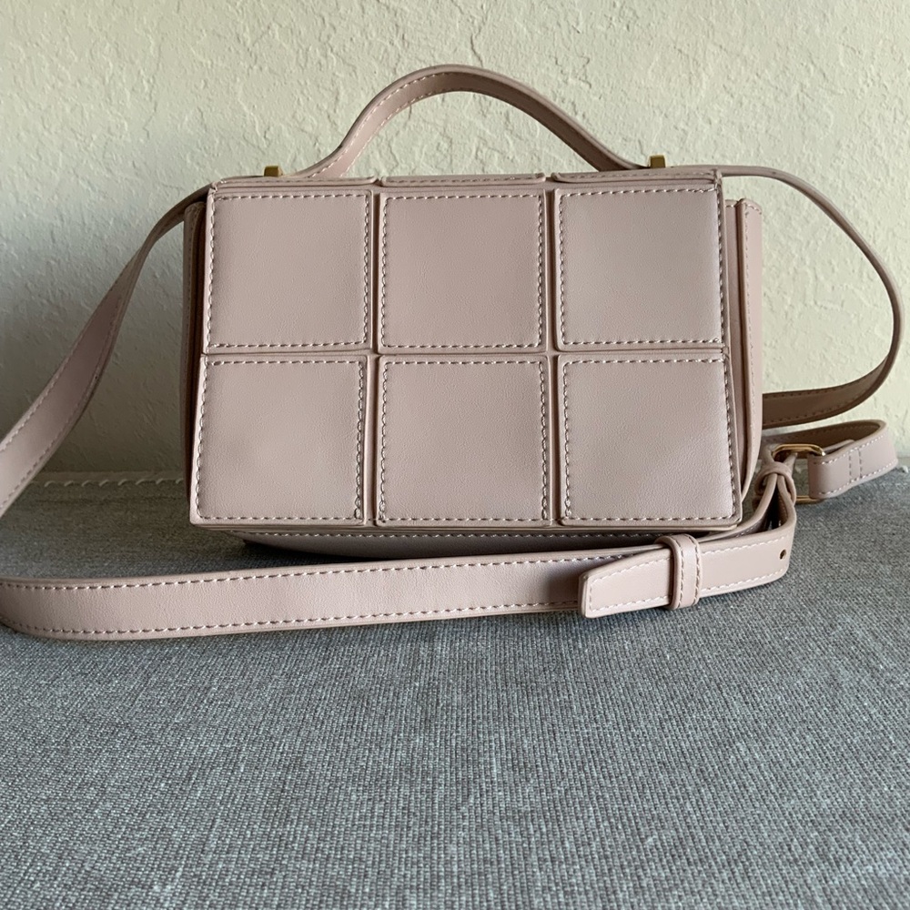 Urban Expressions Women's Vegan Leather Crossbody Bag - Light Pink / Mauve Color
